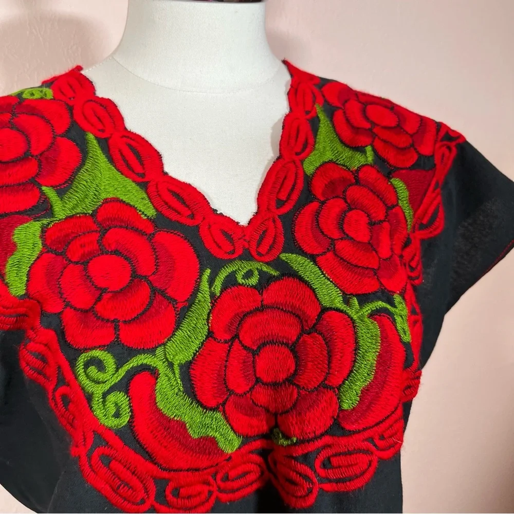 Vintage Bohemian Handmade Mexican Embroidered Red Floral Black Tunic Blouse - Picture 16 of 17